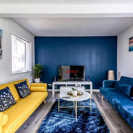 Contemporary 4 Bedroom Detached House With Parking And City Links Croydon Zewnętrze zdjęcie