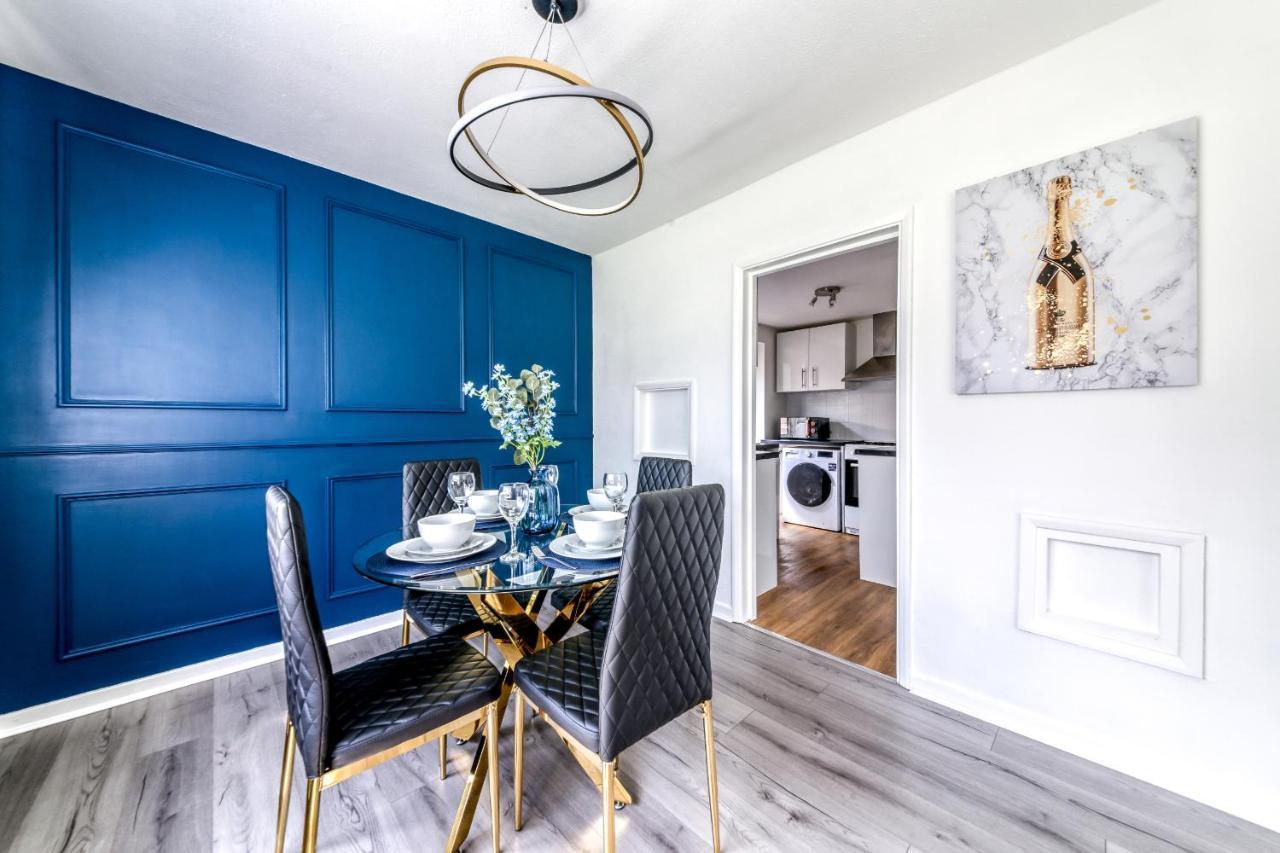 Contemporary 4 Bedroom Detached House With Parking And City Links Croydon Zewnętrze zdjęcie