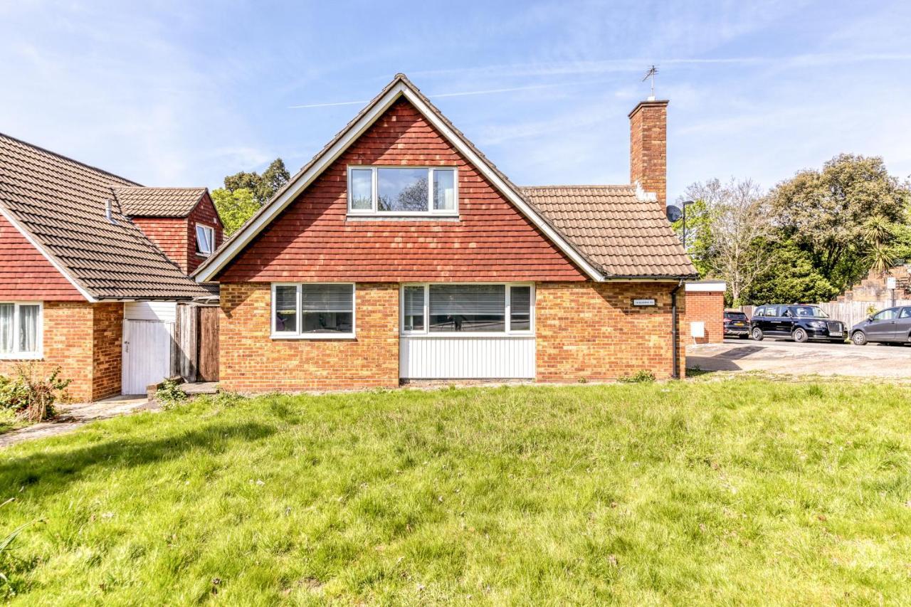 Contemporary 4 Bedroom Detached House With Parking And City Links Croydon Zewnętrze zdjęcie