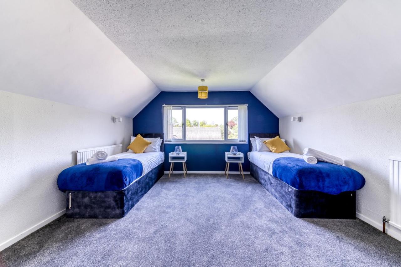 Contemporary 4 Bedroom Detached House With Parking And City Links Croydon Zewnętrze zdjęcie